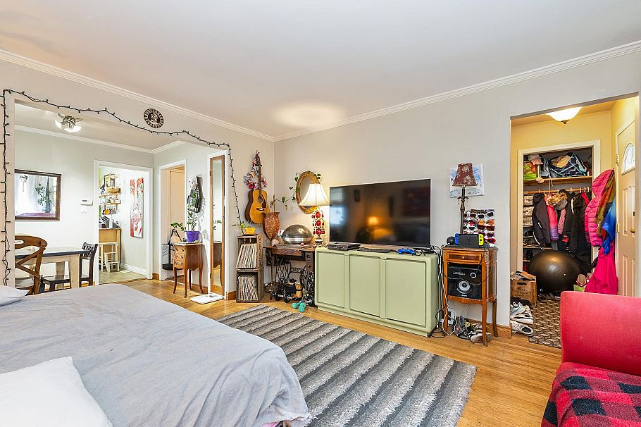 1341 E 29th Avenue Vancouver, BC - 6