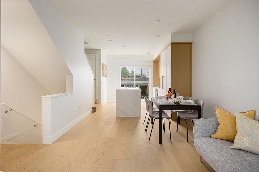 7661 Granville Street Vancouver, BC - 7