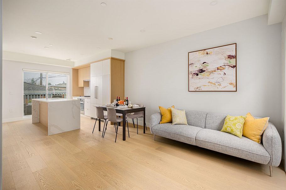 7661 Granville Street Vancouver, BC - 1