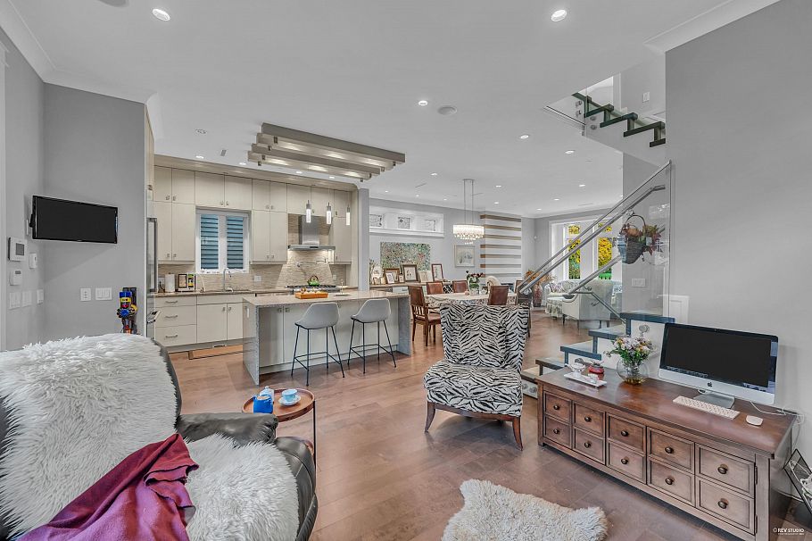 4217 W 16th Avenue Vancouver, BC - 20