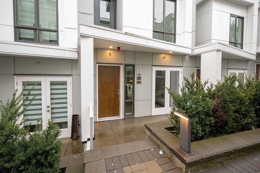 7661 Granville Street Vancouver, BC - 2