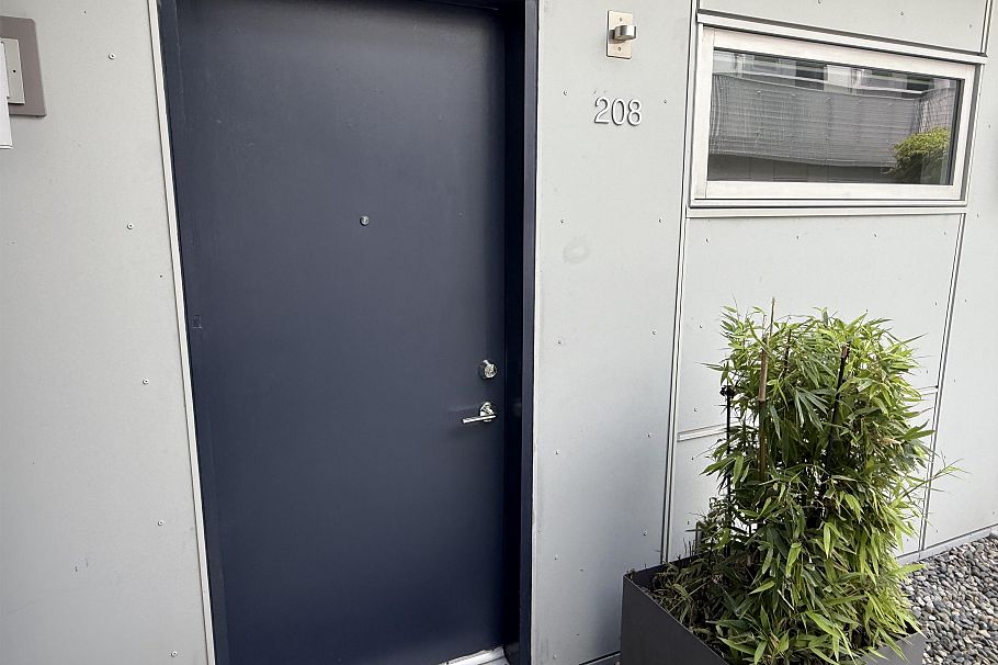 208 626 Alexander Street Vancouver, BC - 4