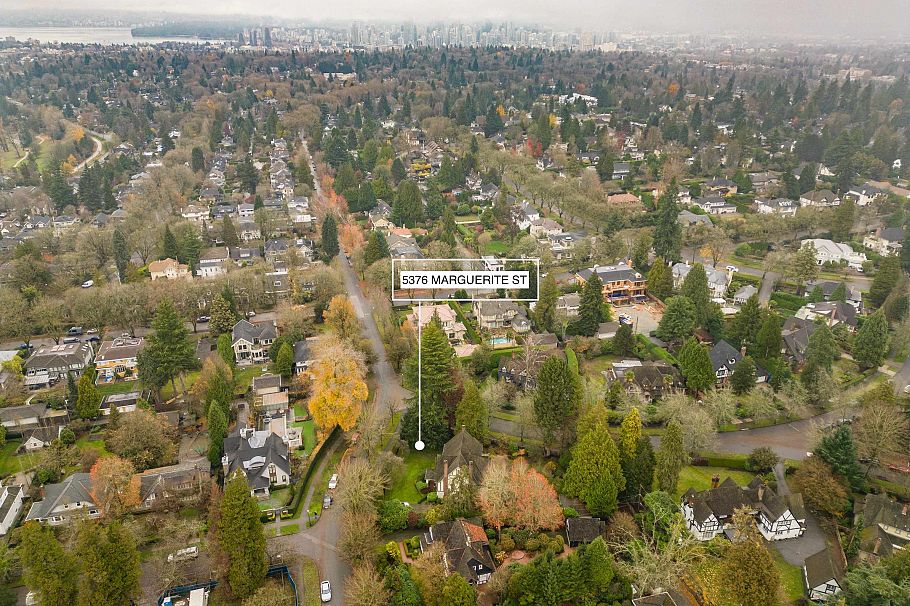 5376 Marguerite Street Vancouver, BC - 26