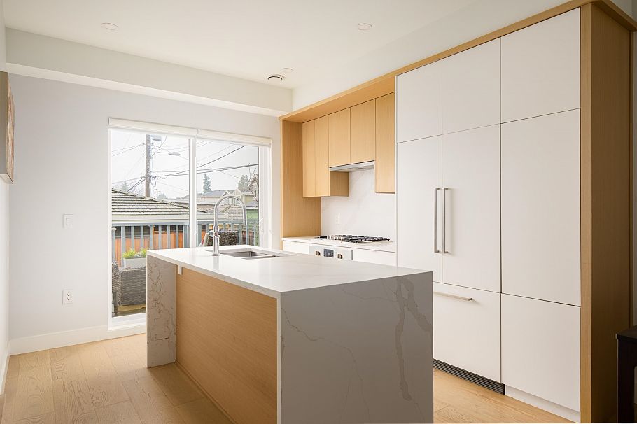 7661 Granville Street Vancouver, BC - 12