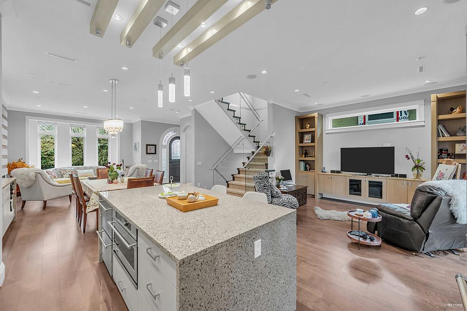 4217 W 16th Avenue Vancouver, BC - 16