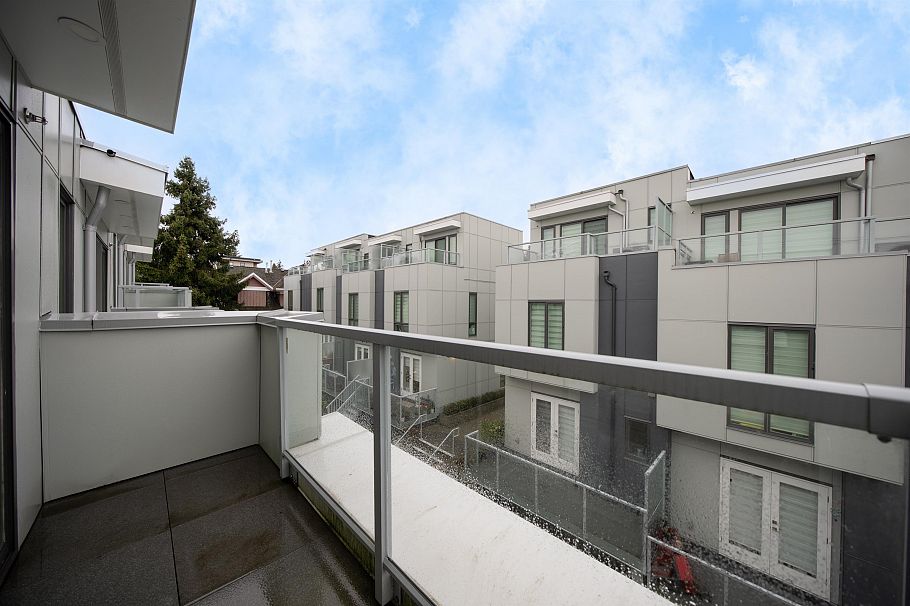 7661 Granville Street Vancouver, BC - 31