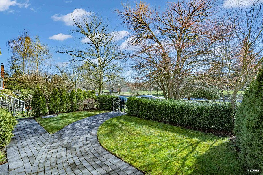 4217 W 16th Avenue Vancouver, BC - 2