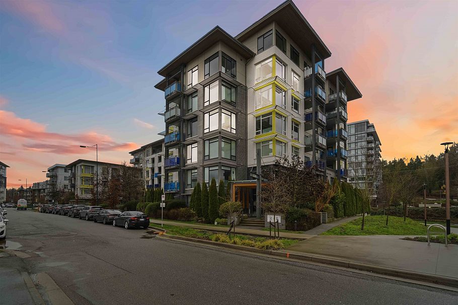 414 3289 Riverwalk Avenue Vancouver, BC - 1