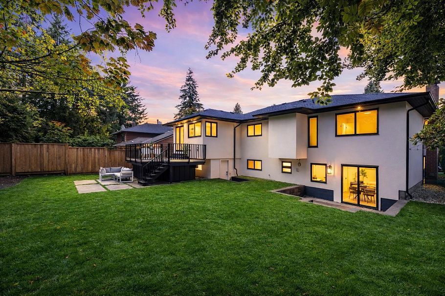 2654 Masefield Road North Vancouver, BC - 40