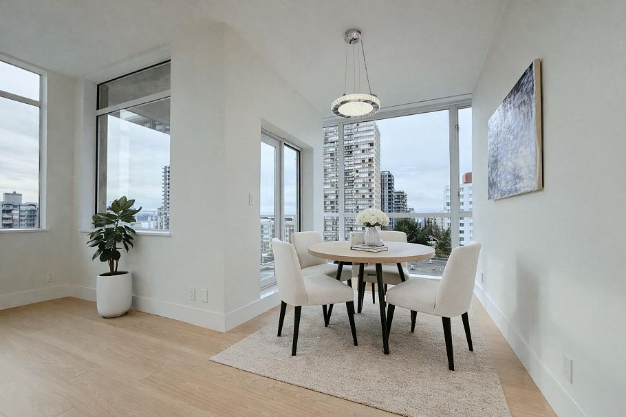 802 1150 Bute Street Vancouver, BC - 3