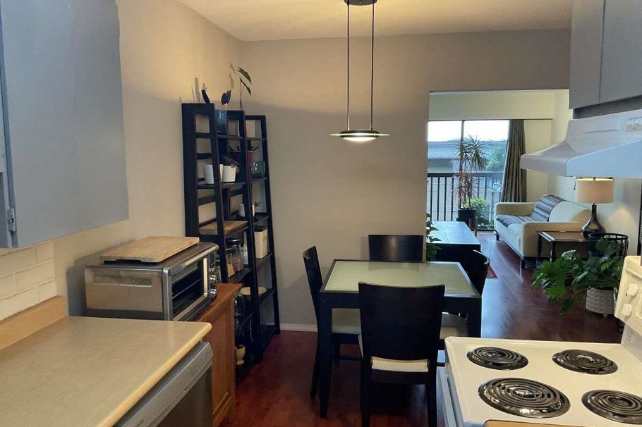 203 211 W 3rd Street North Vancouver, BC - 8