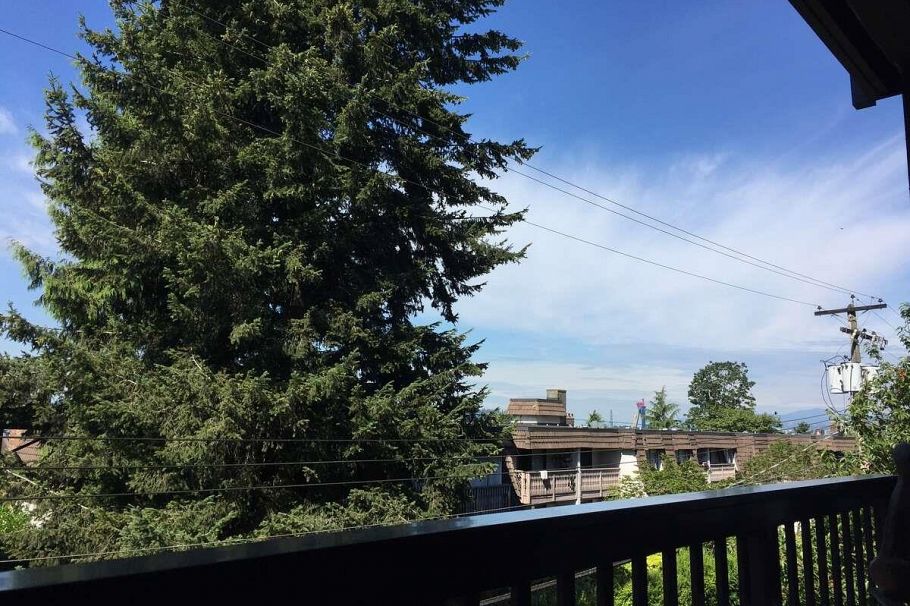 203 211 W 3rd Street North Vancouver, BC - 12