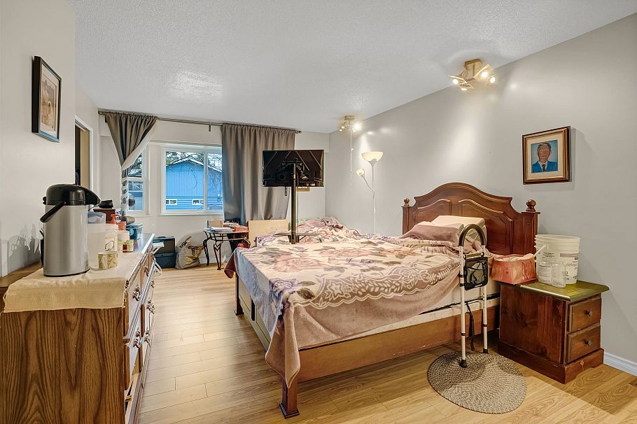 3963 - 3965 Gilpin Street Burnaby, BC - 11