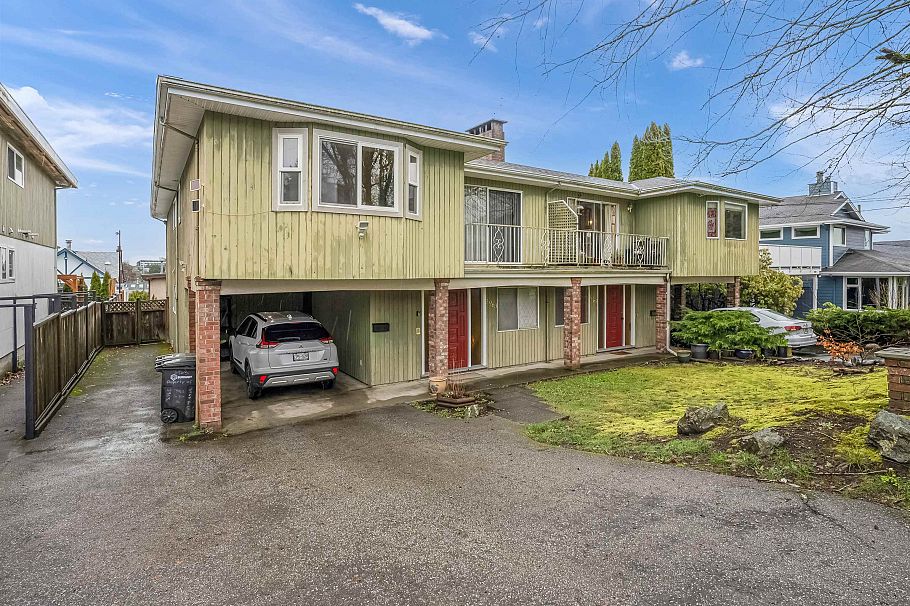 3963 - 3965 Gilpin Street Burnaby, BC - 1