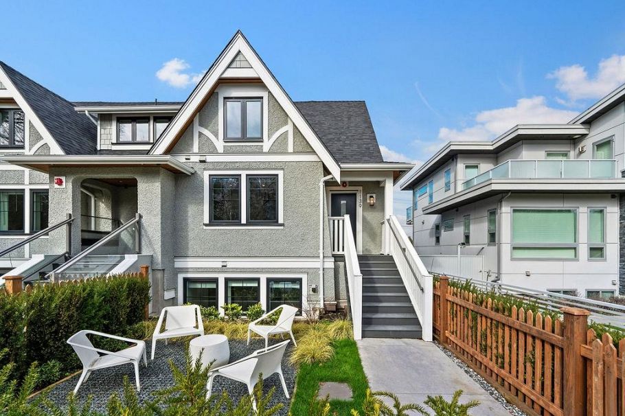 1139 W 33rd Avenue Vancouver, BC - 1