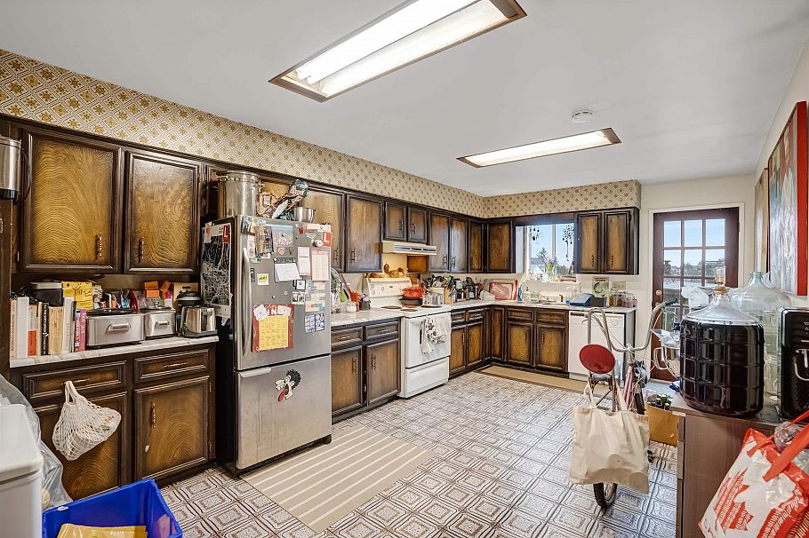 3963 - 3965 Gilpin Street Burnaby, BC - 24