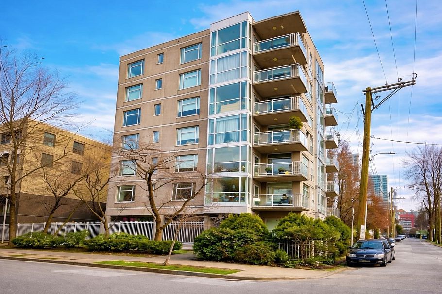 802 1150 Bute Street Vancouver, BC - 1