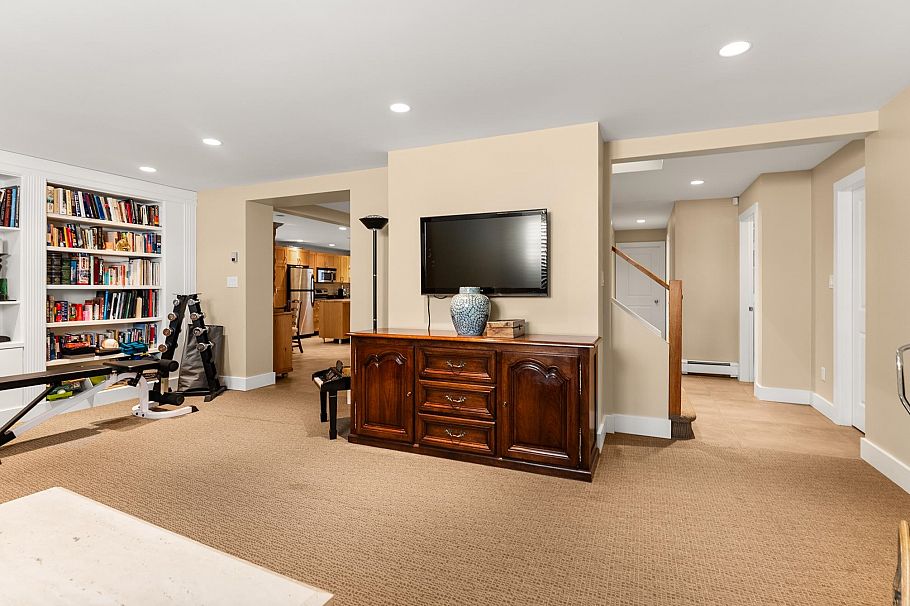 6339 Adera Street Vancouver, BC - 31