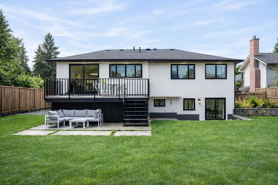 2654 Masefield Road North Vancouver, BC - 2