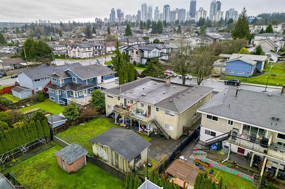 3963 - 3965 Gilpin Street Burnaby, BC - 4