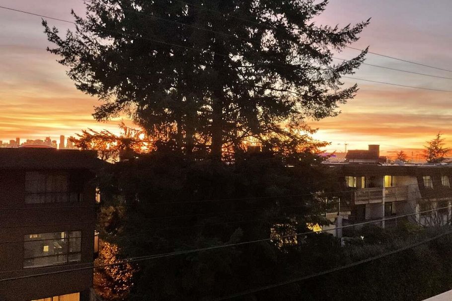 203 211 W 3rd Street North Vancouver, BC - 16