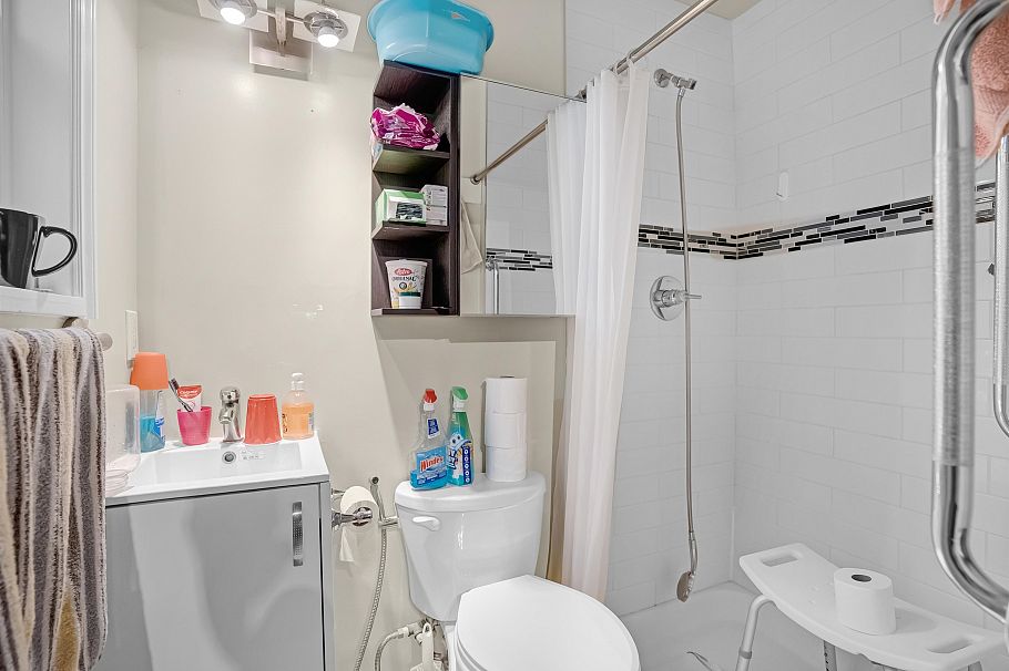 3963 - 3965 Gilpin Street Burnaby, BC - 9