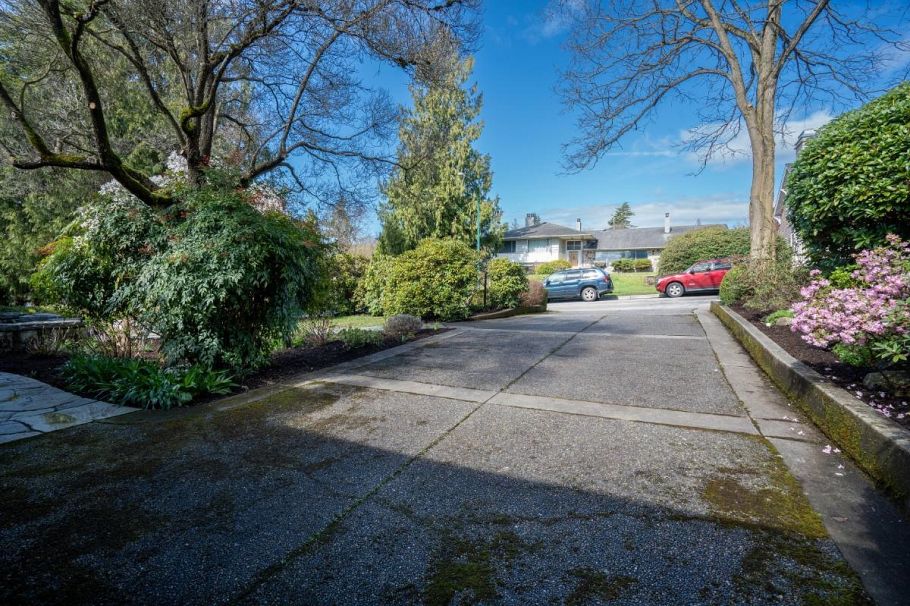 6034 Collingwood Place Vancouver, BC - 40