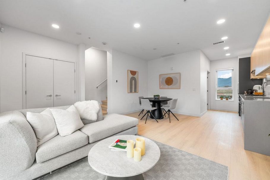 2425 Grant Street Vancouver, BC - 11