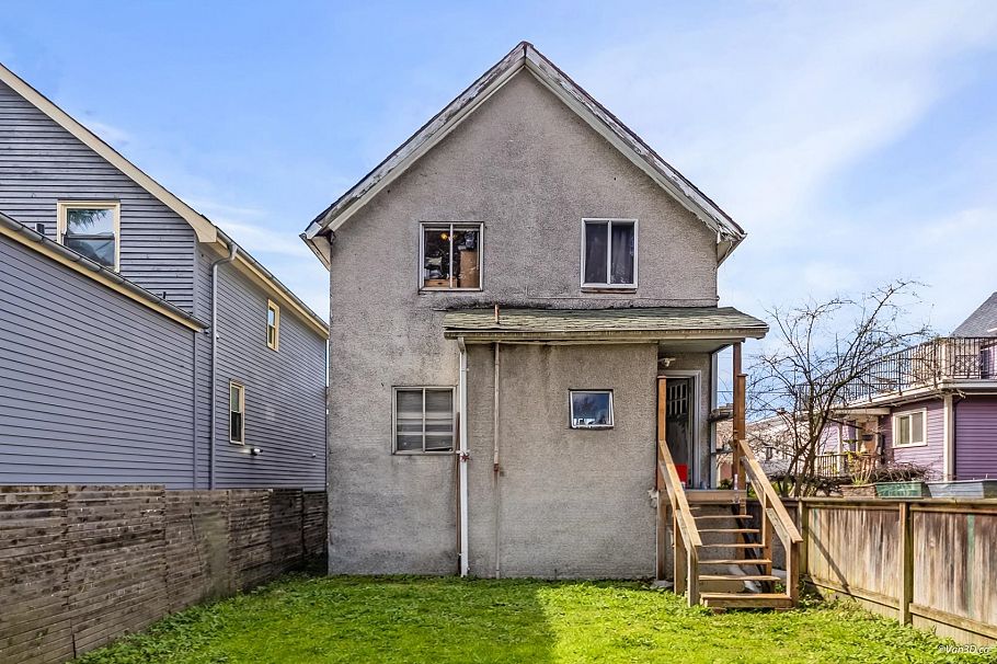 1018 Odlum Drive Vancouver, BC - 17