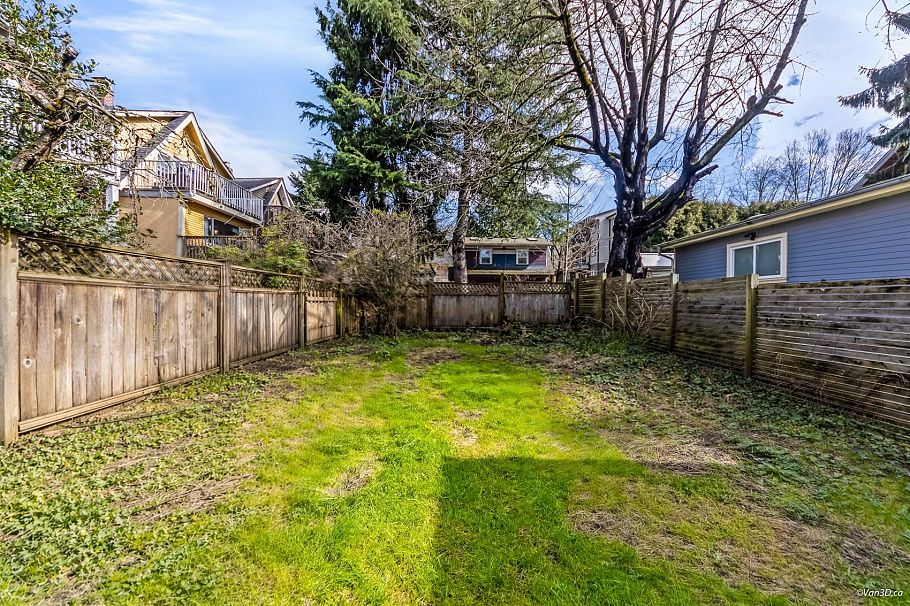 1018 Odlum Drive Vancouver, BC - 14