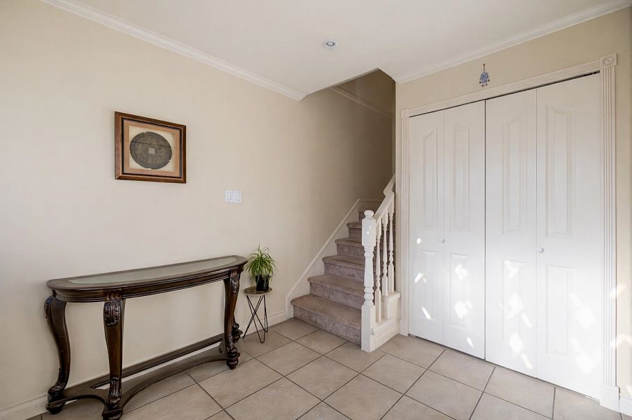 538 W 25th Street North Vancouver, BC - 17