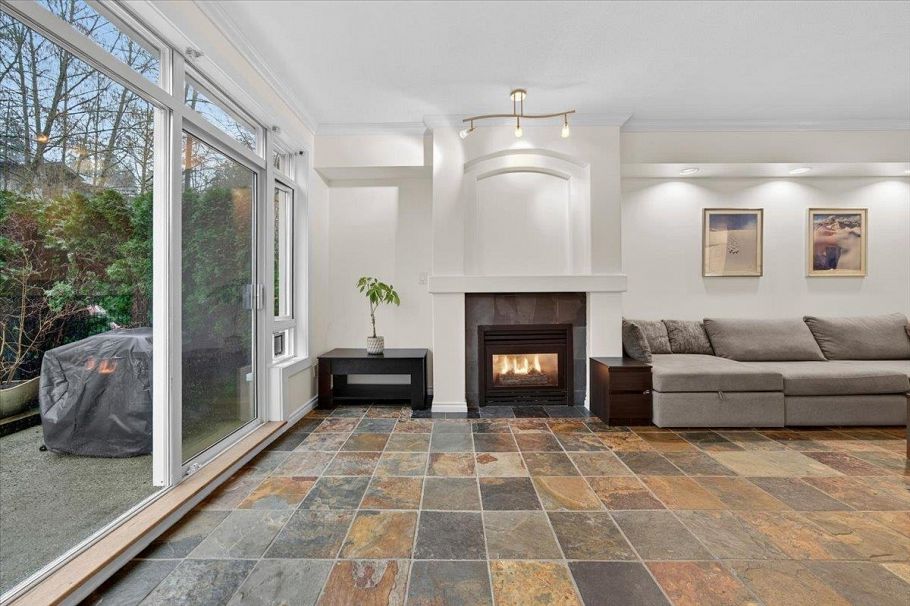 211 3600 Windcrest Drive North Vancouver, BC - 6