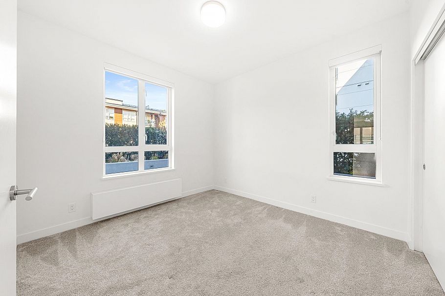 208 711 W 14th Street North Vancouver, BC - 17