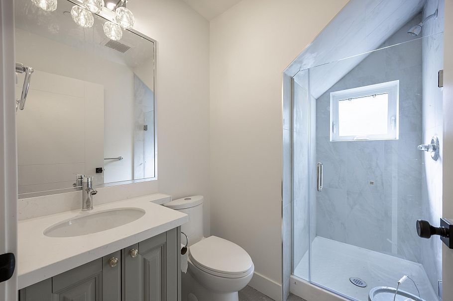 3259 E 46th Avenue Vancouver, BC - 34