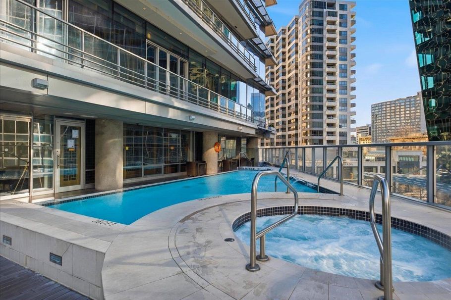 2206 1111 Alberni Street Vancouver, BC - 22