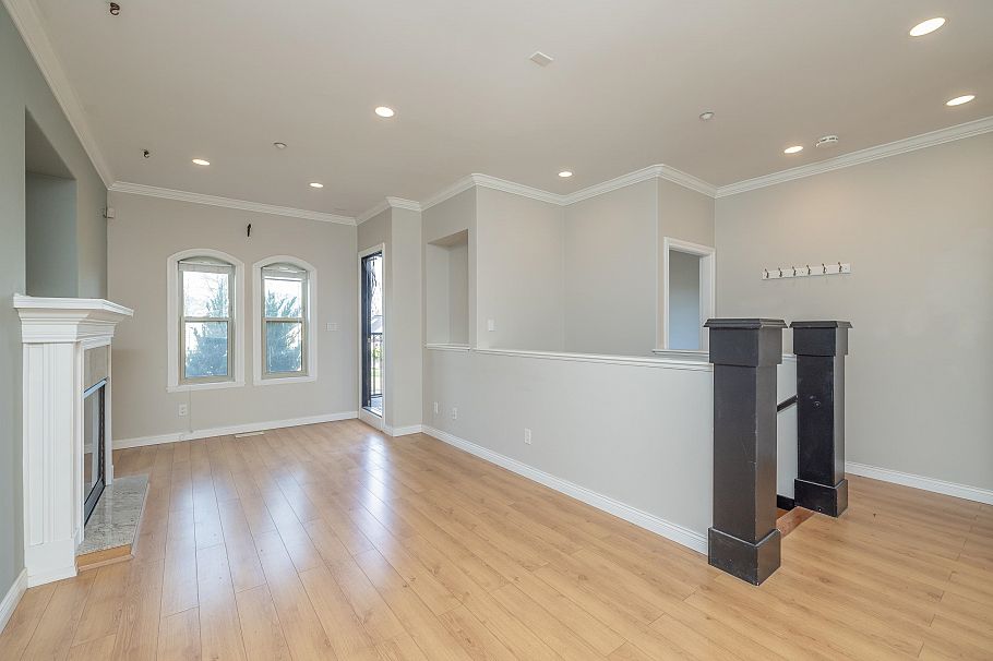 2638 Charles Street Vancouver, BC - 4