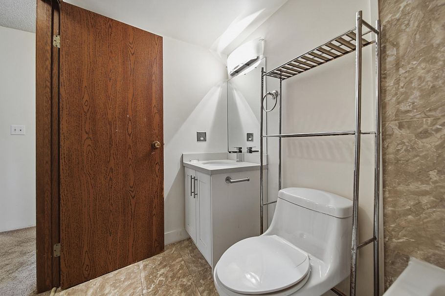 207 3663 W 16 Avenue Vancouver, BC - 21