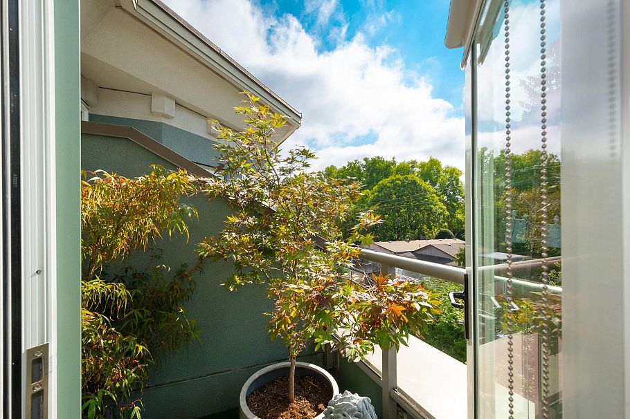 420 3440 W Broadway Vancouver, BC - 5