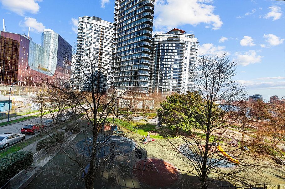 306 980 Cooperage Way Vancouver, BC - 12