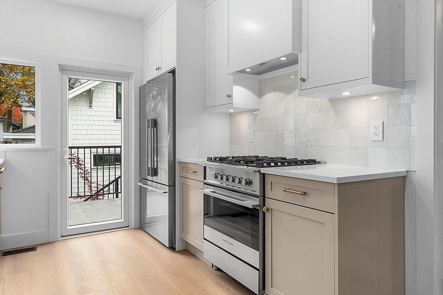 2530 Mcgill Street Vancouver, BC - 8