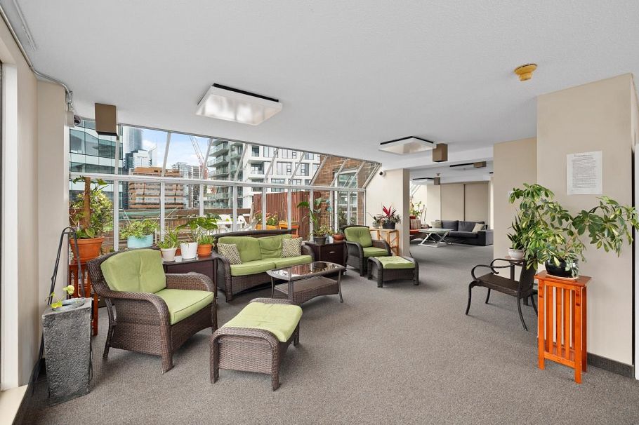 116 950 Drake Street Vancouver, BC - 17