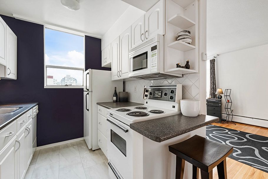 906 1250 Burnaby Street Vancouver, BC - 11