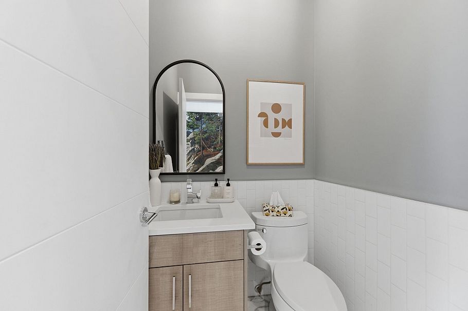 212 E 18th Street North Vancouver, BC - 14