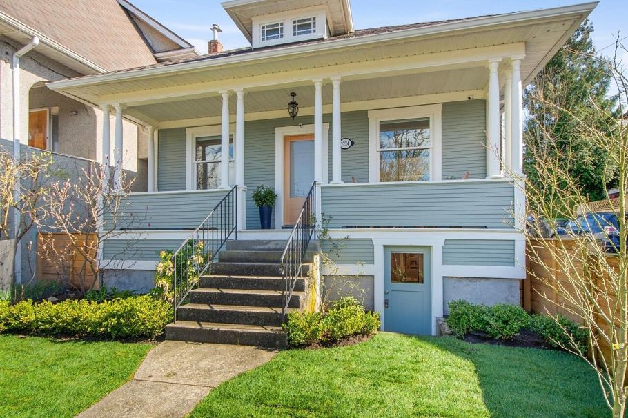 2224 Victoria Drive Vancouver, BC - 1