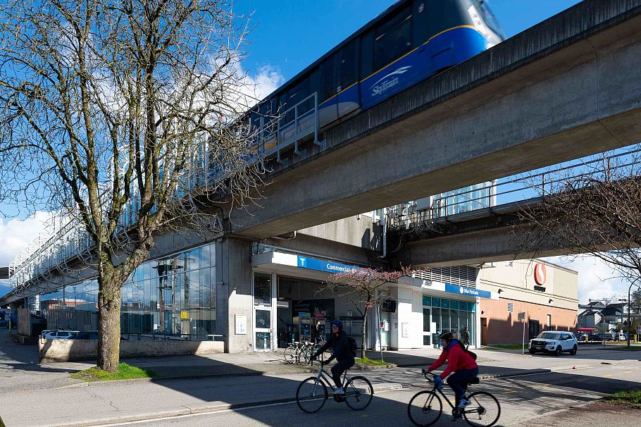 1346 E 11th Avenue Vancouver, BC - 28