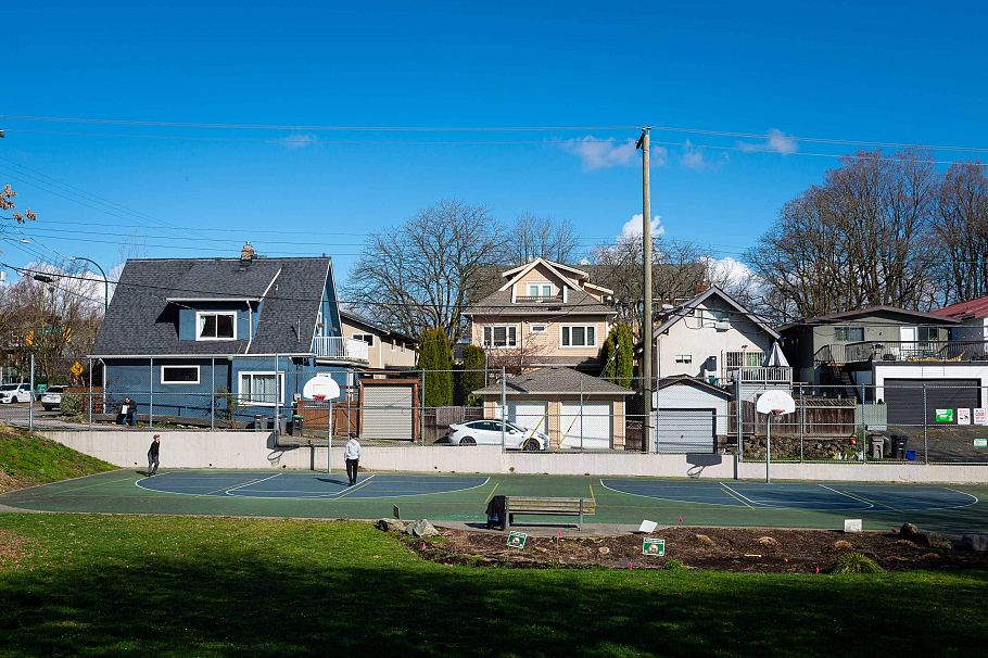 1346 E 11th Avenue Vancouver, BC - 23