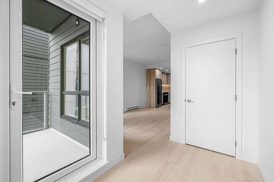 408 3596 Malsum Drive North Vancouver, BC - 22