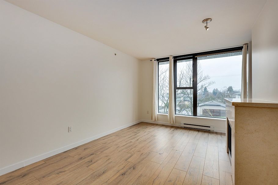 306 683 W Victoria Park North Vancouver, BC - 5