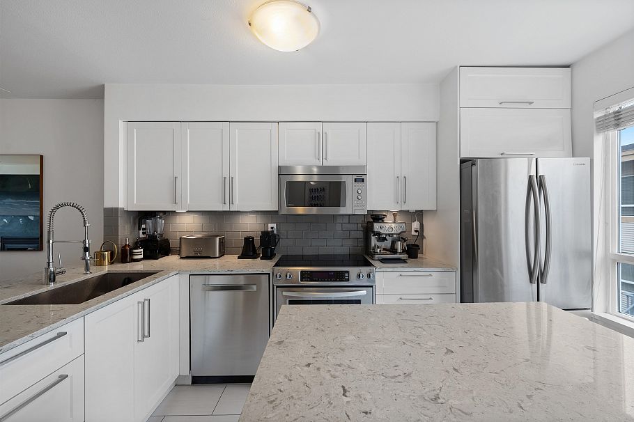 306 2688 Watson Street Vancouver, BC - 1