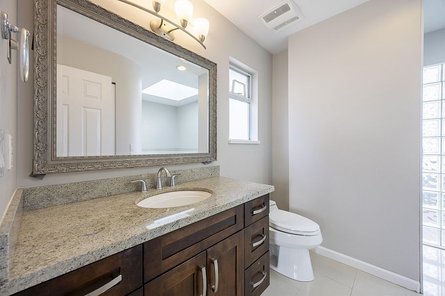 3259 E 46th Avenue Vancouver, BC - 17